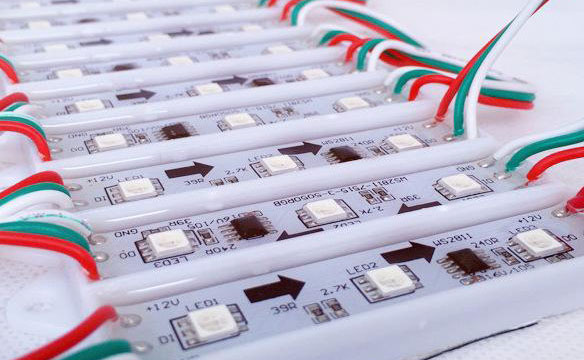 The selection of LED switching power supply should consider many factors